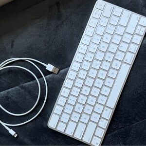 Apple Magic Keyboard with USB Charger